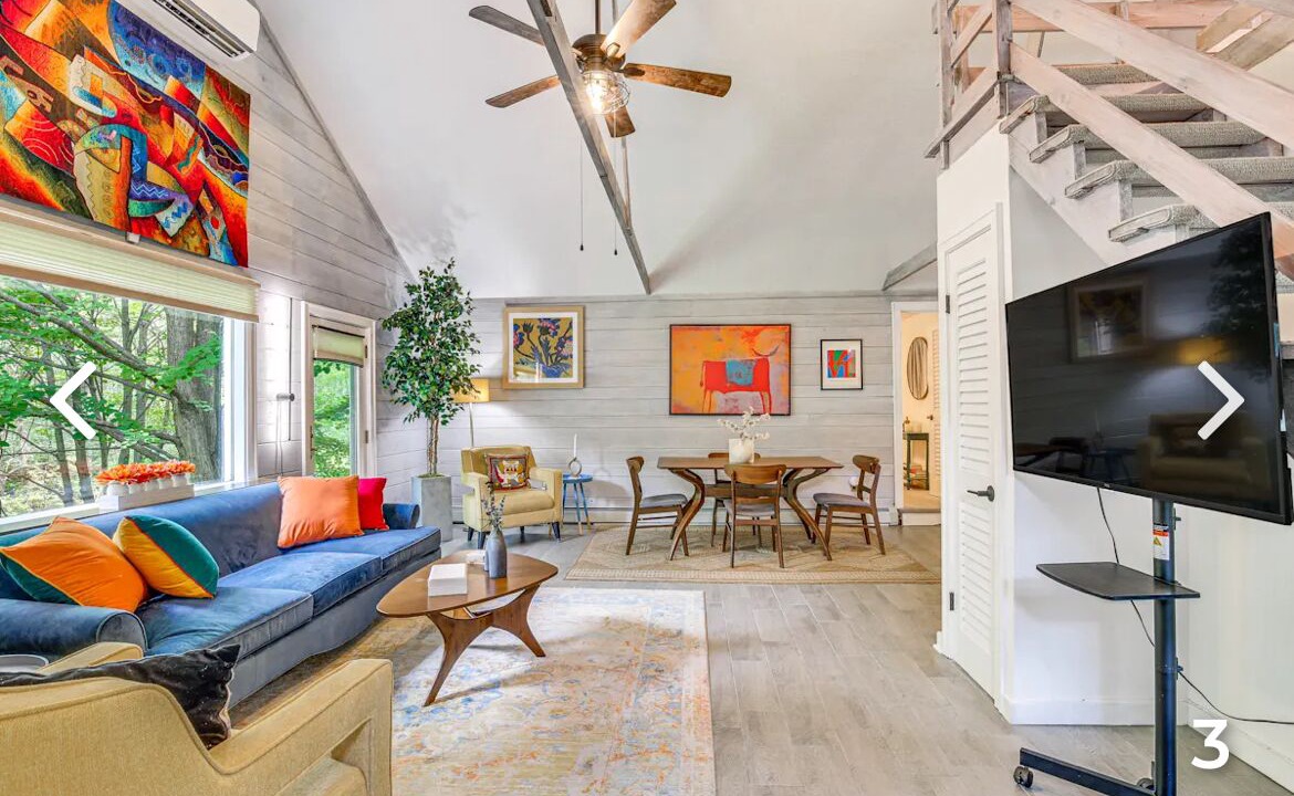 Photo of Livingroom in Holmes