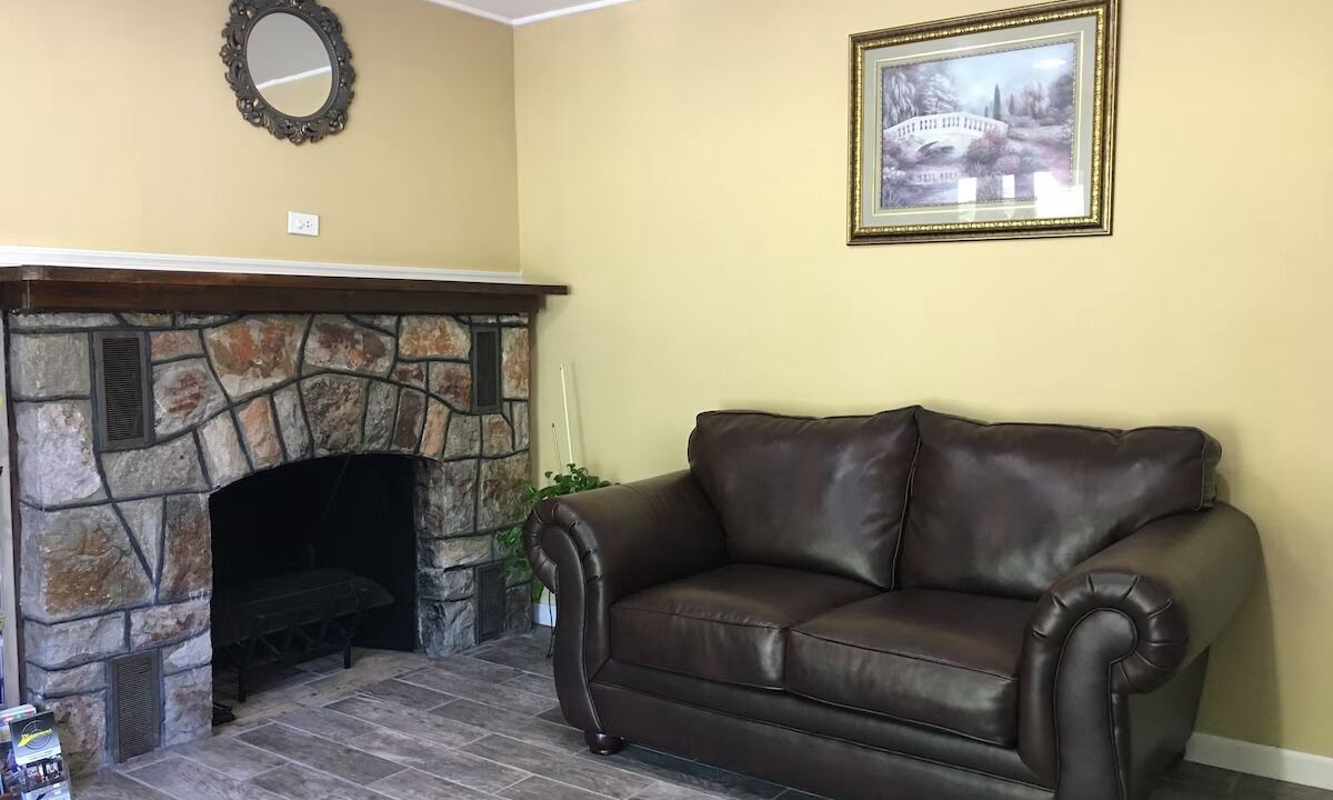 Photo of Livingroom in Milford