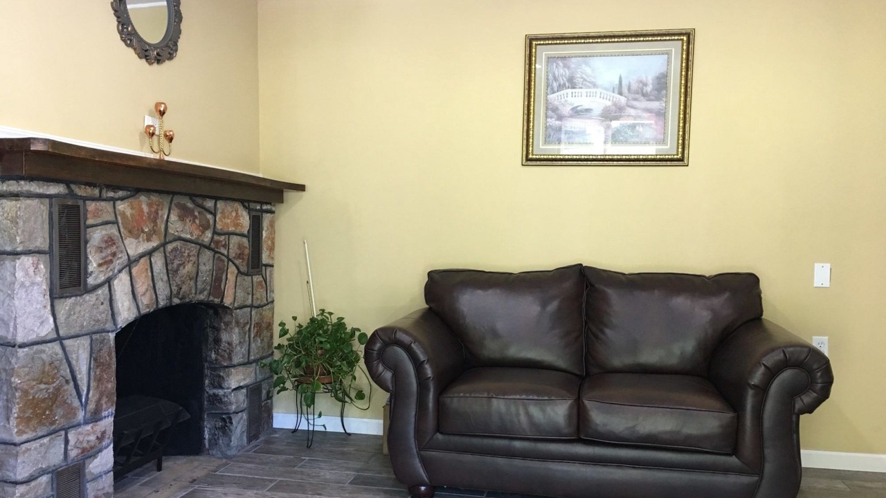 Photo of Livingroom in Milford