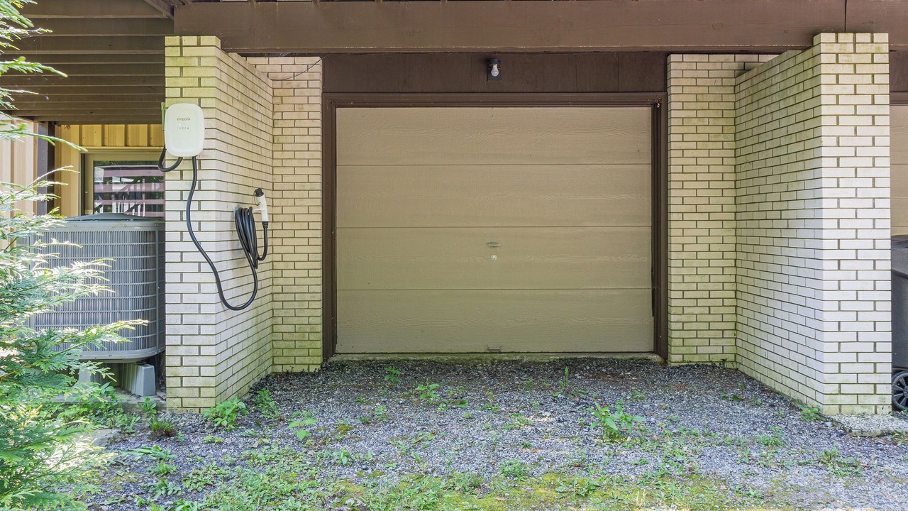 Photo of Outdoor in Kingston