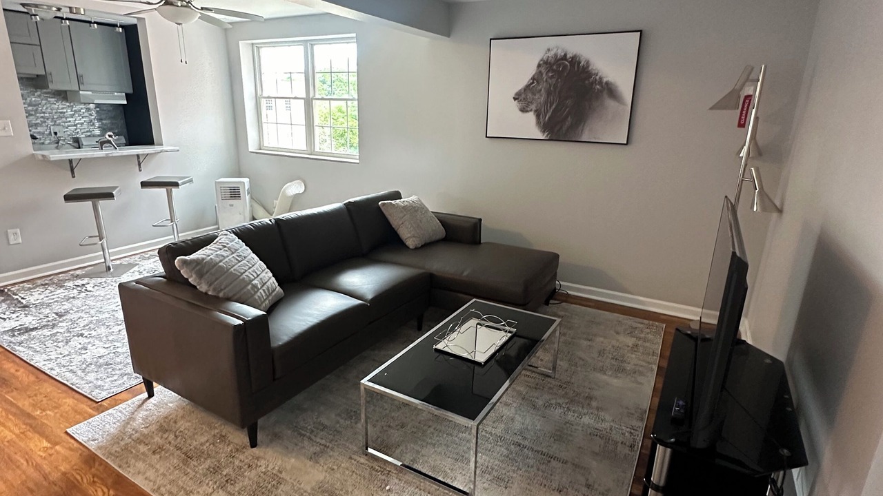 Photo of Livingroom in McKnight