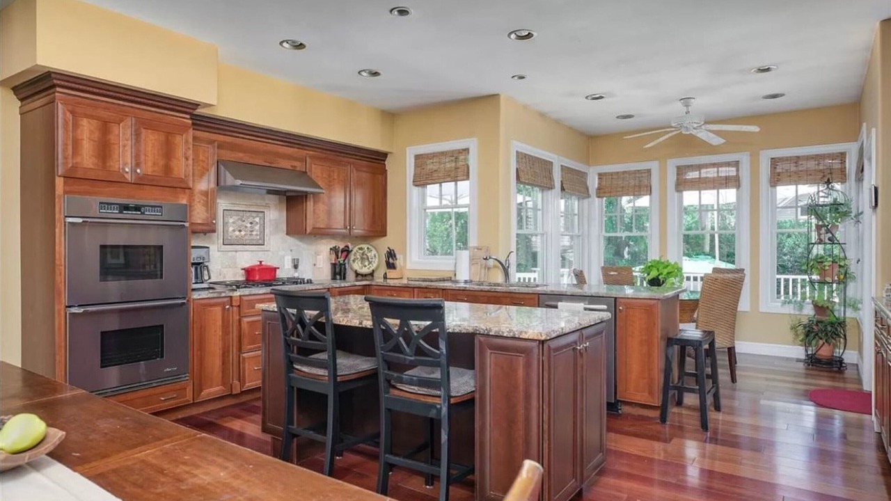 Photo of Kitchen in Town Bank