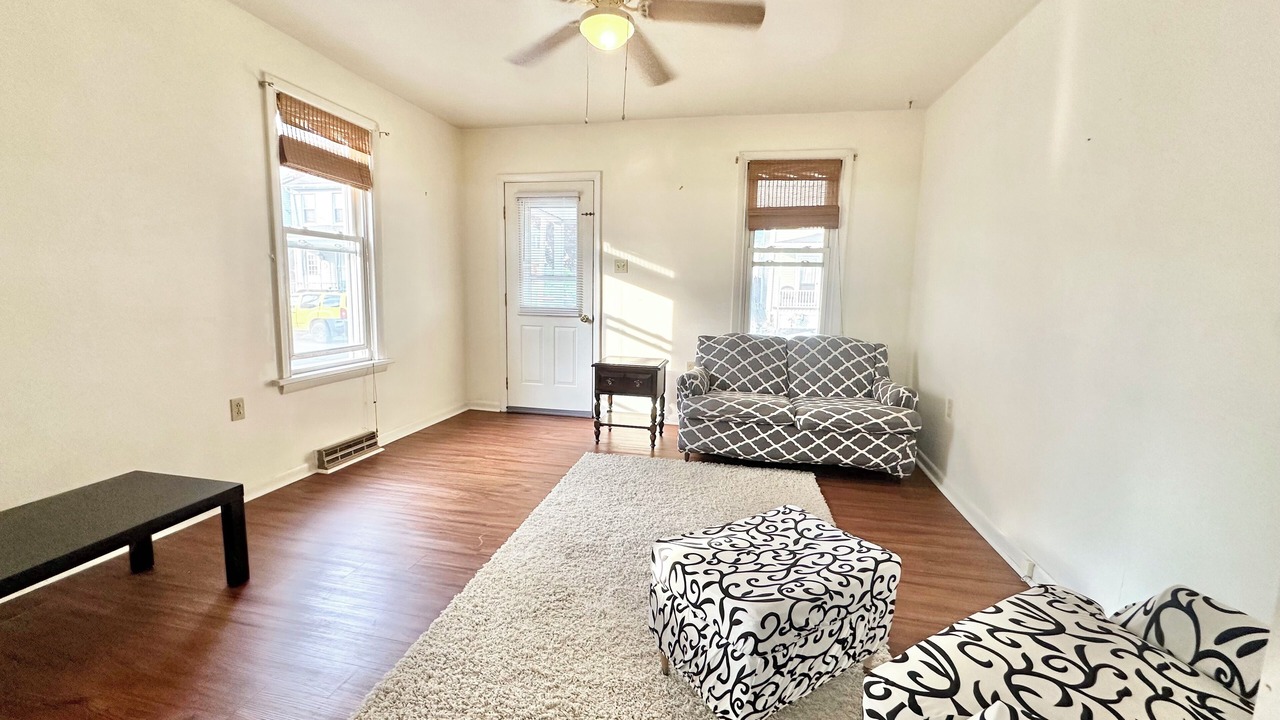 Photo of Livingroom in Danville