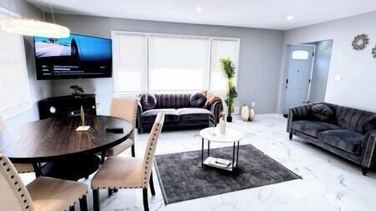 Photo of Livingroom in Landover