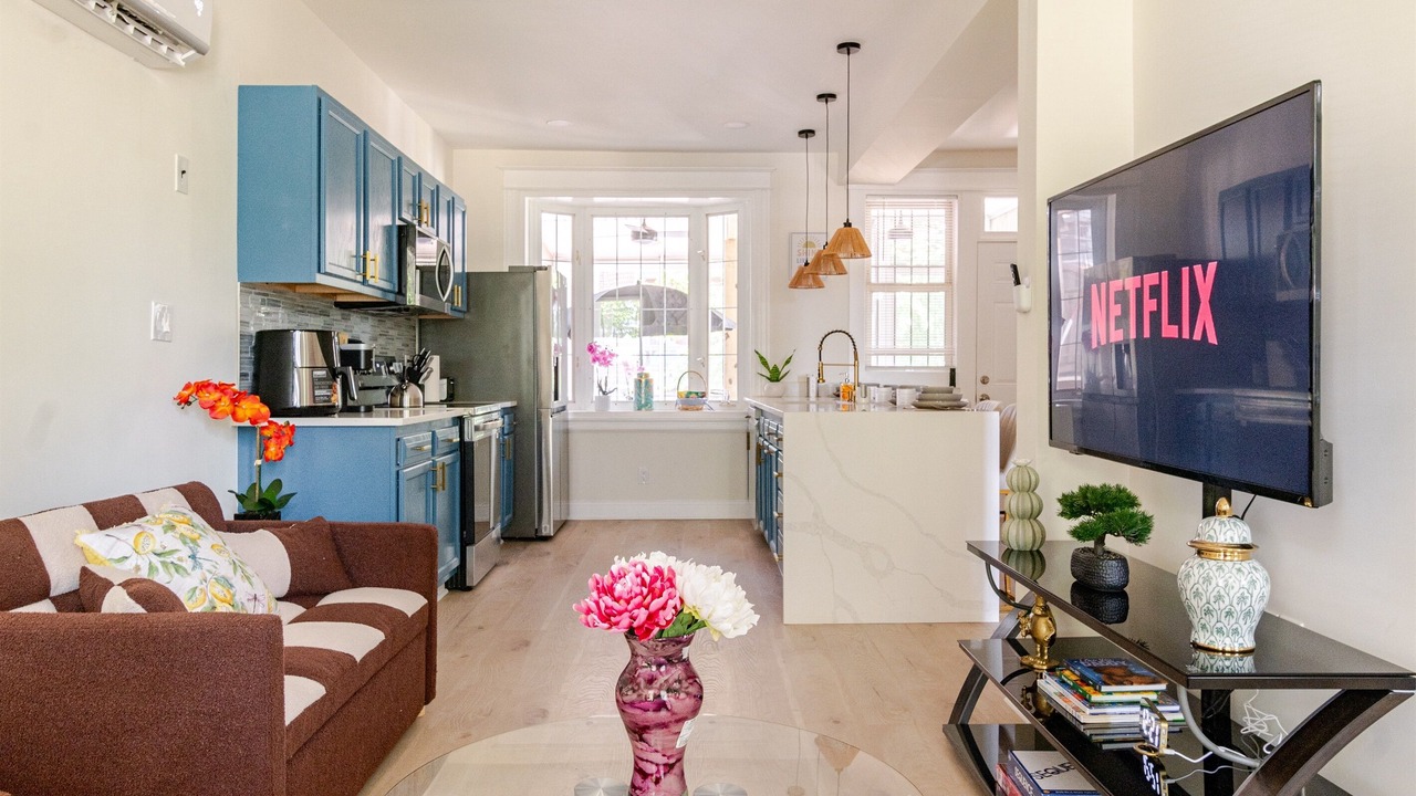 Photo of Livingroom in Capitol Hill