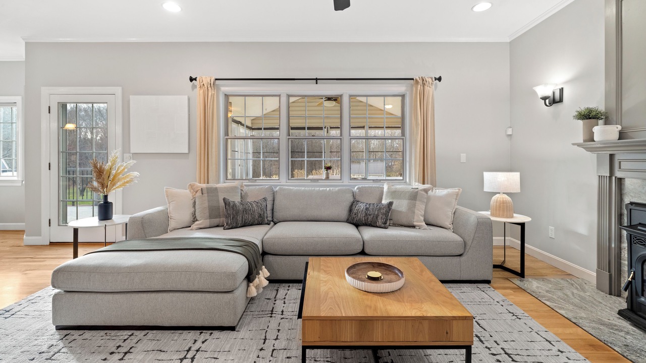 Photo of Livingroom in New Paltz