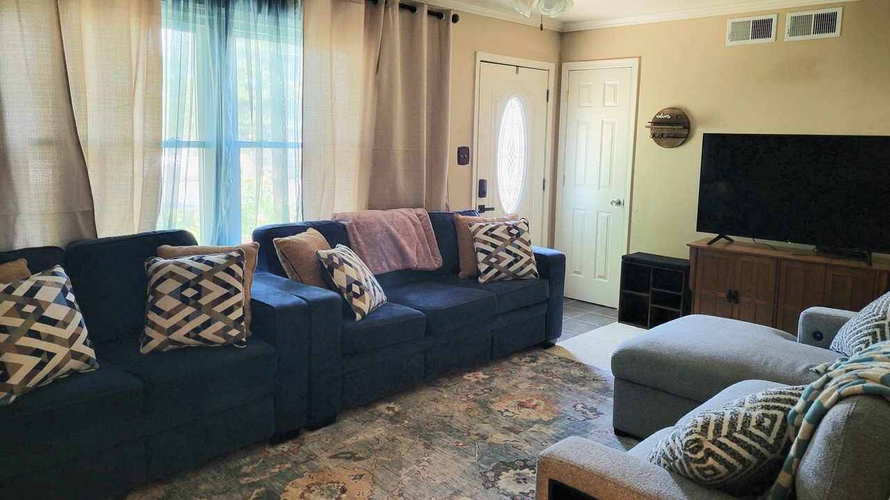 Photo of Livingroom in Palmyra