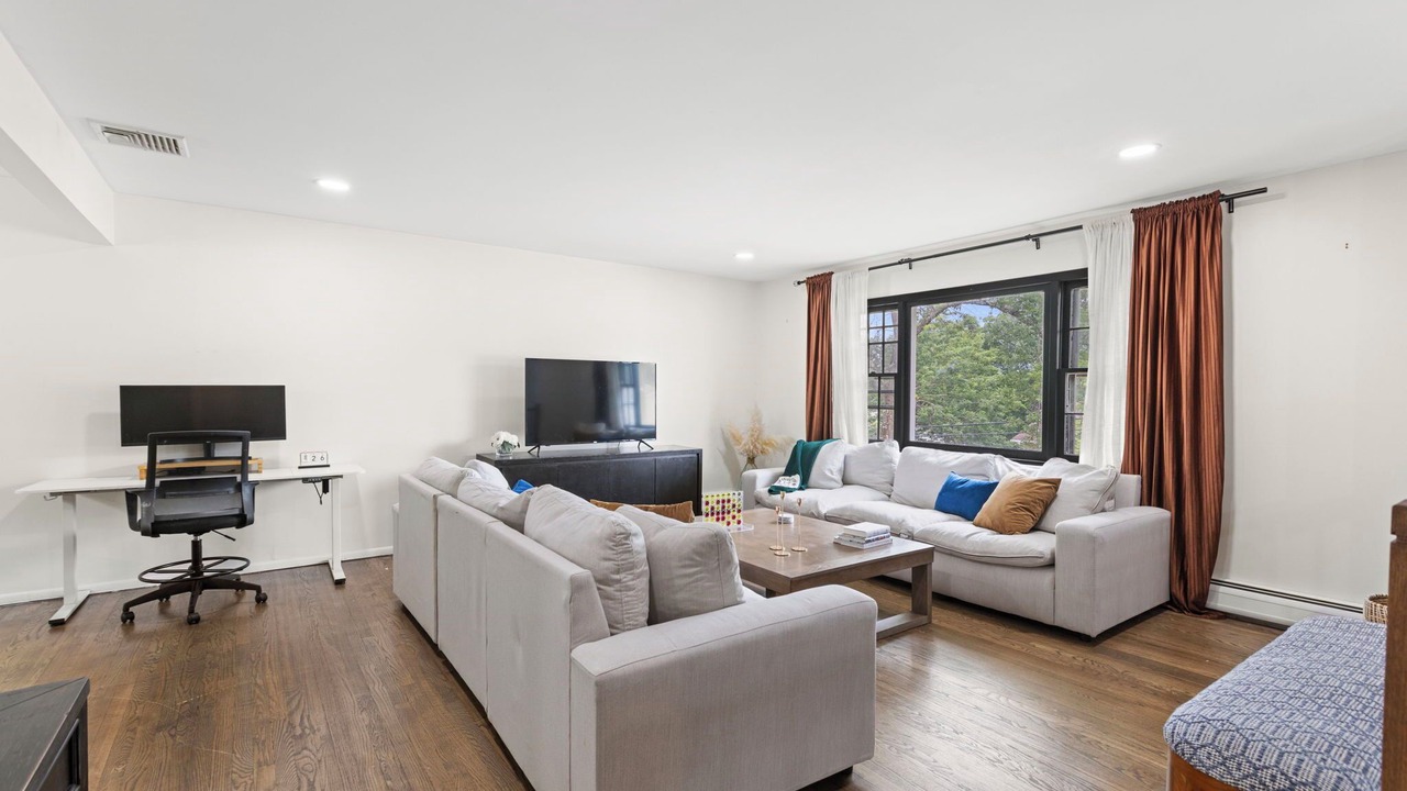 Photo of Livingroom in Wanaque