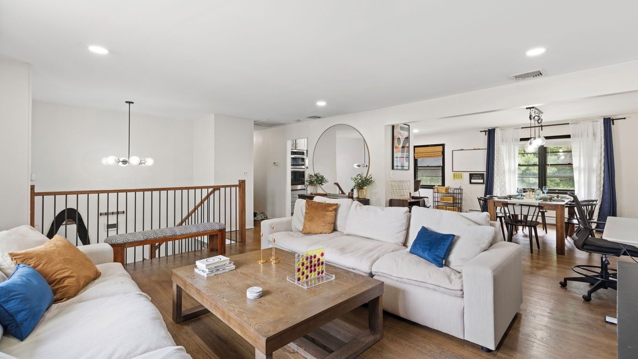 Photo of Livingroom in Wanaque