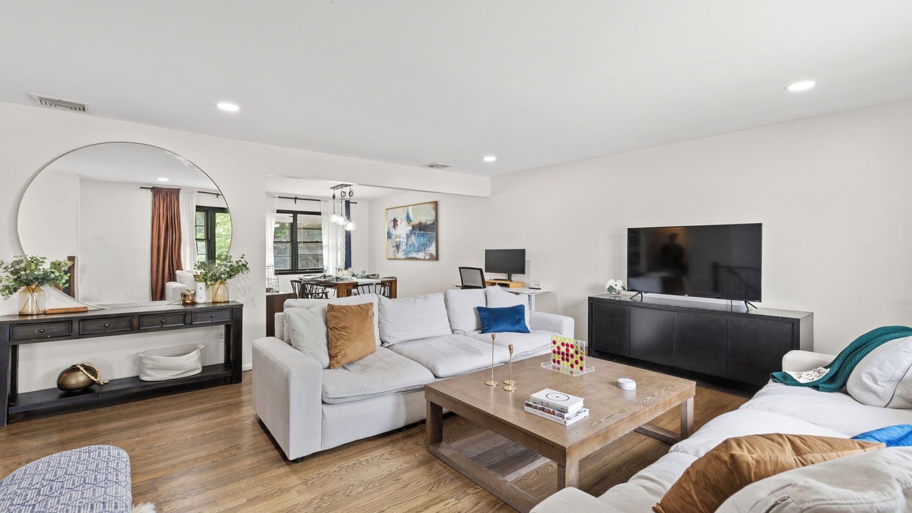 Photo of Livingroom in Wanaque