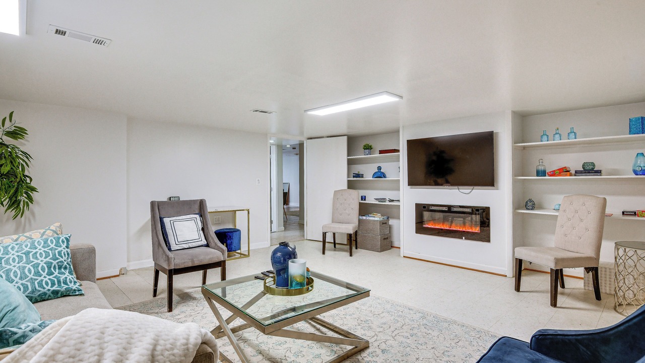 Photo of Livingroom in Colesville