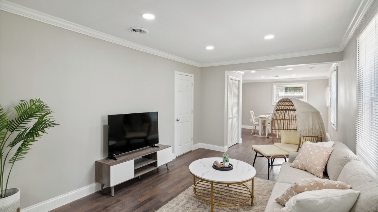 Photo of Livingroom in Parkville
