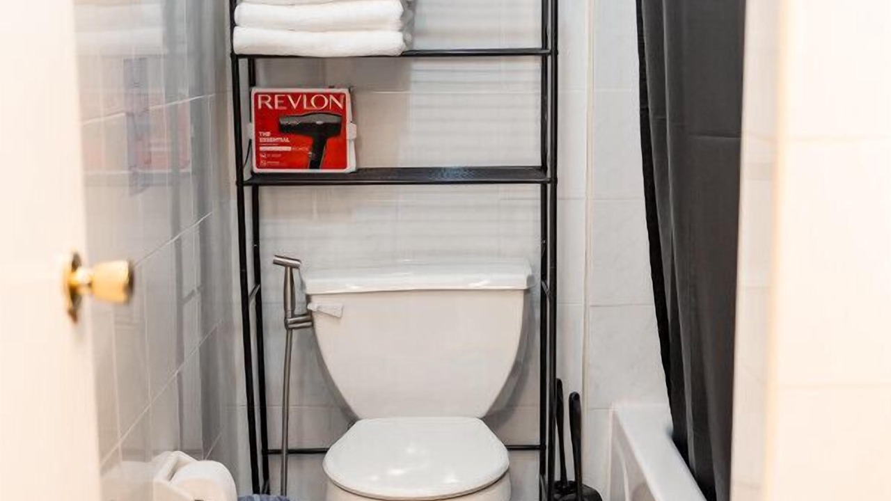 Photo of Bathroom in Constable Hook