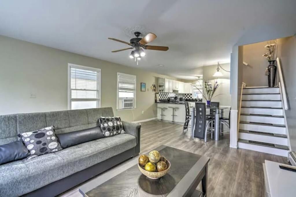 Photo of Livingroom in Keansburg