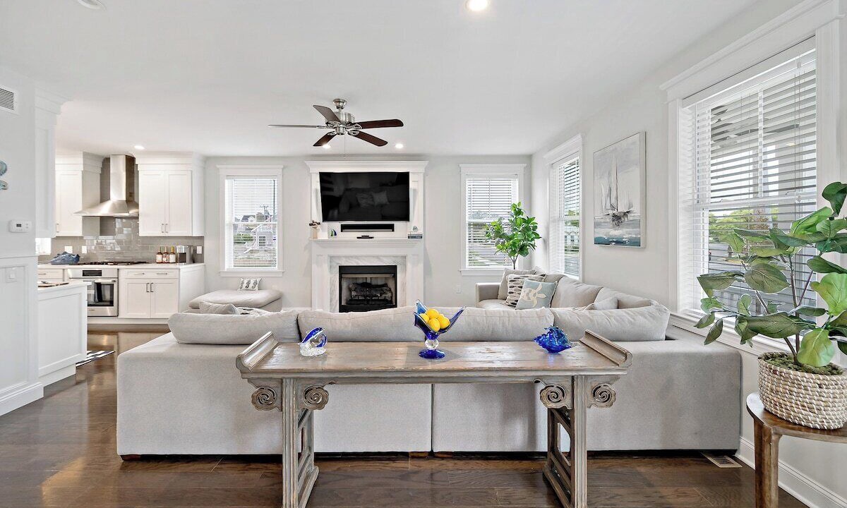 Photo of Livingroom in Margate City