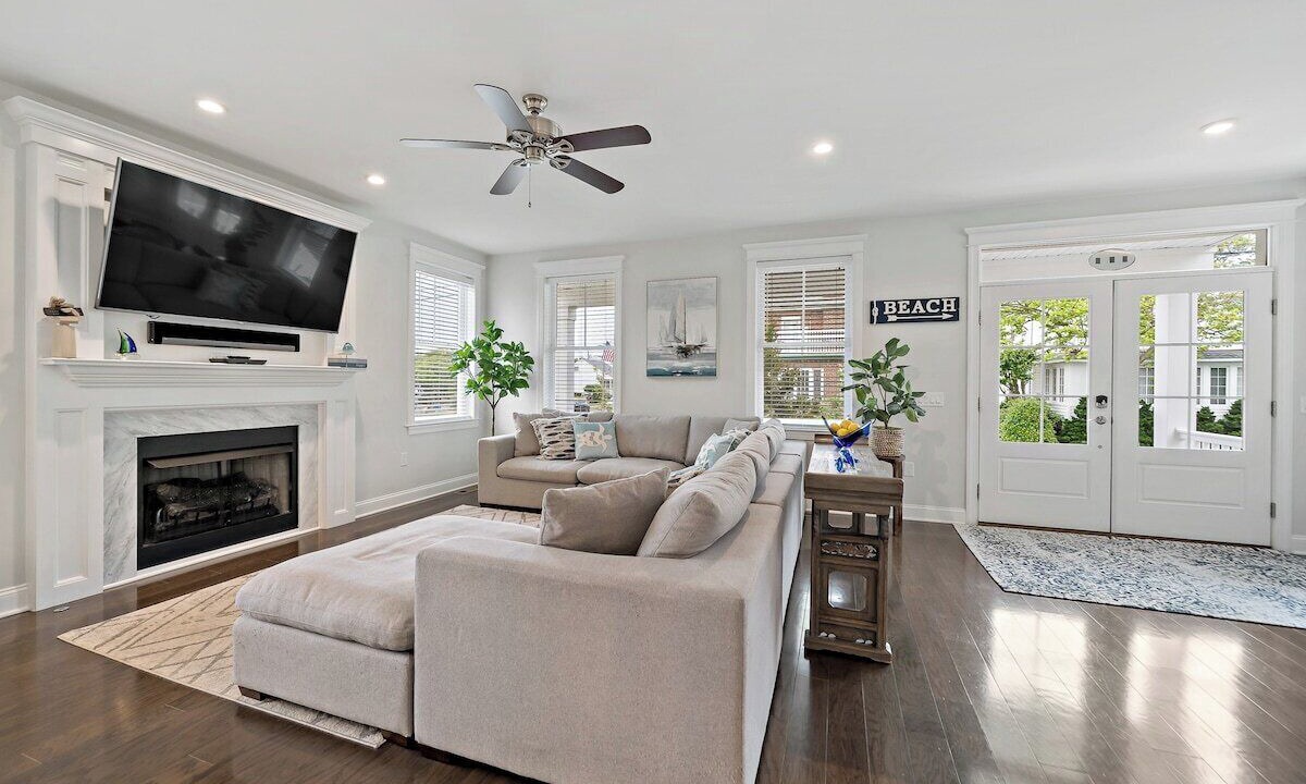 Photo of Livingroom in Margate City
