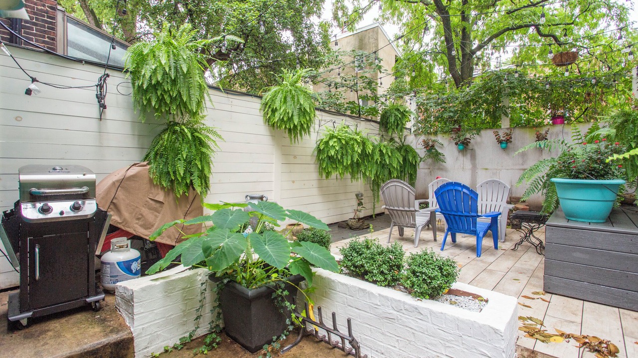 Photo of Outdoor in Queen Village