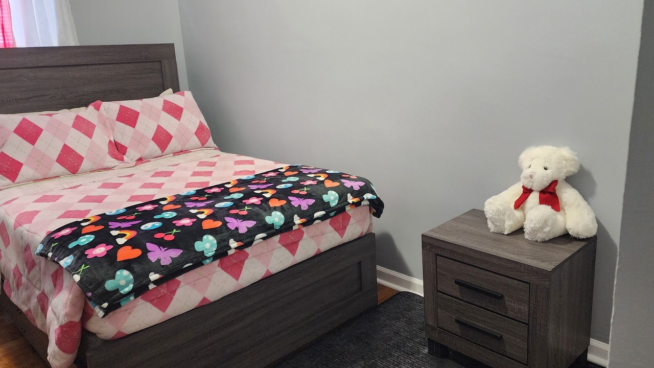Photo of Bedroom in Newark