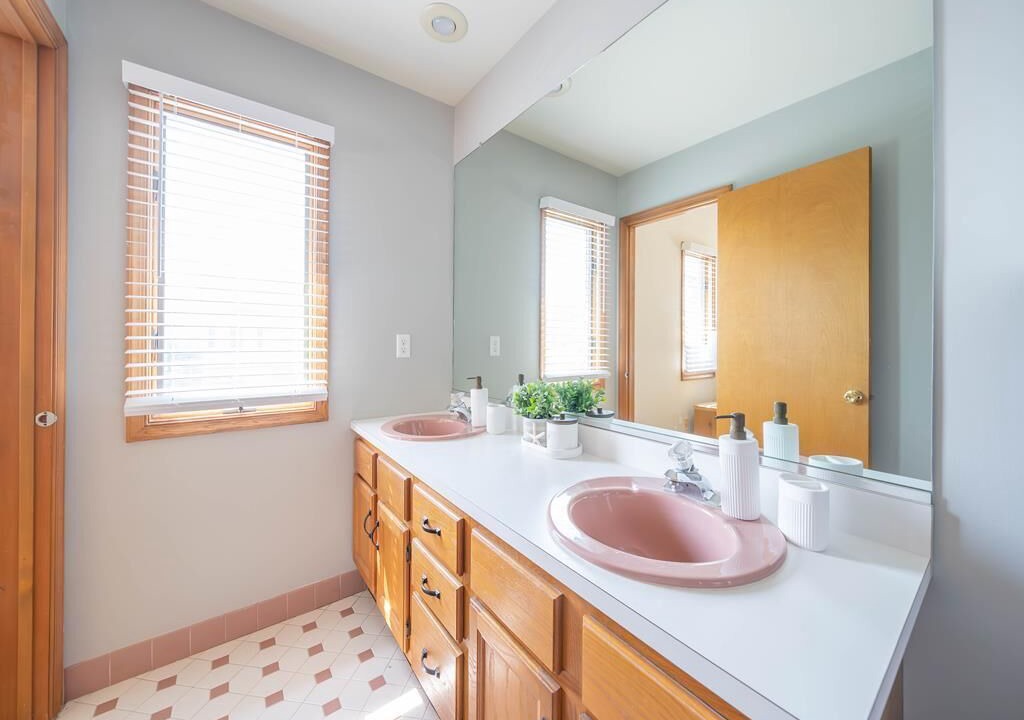 Photo of Bathroom in Avalon