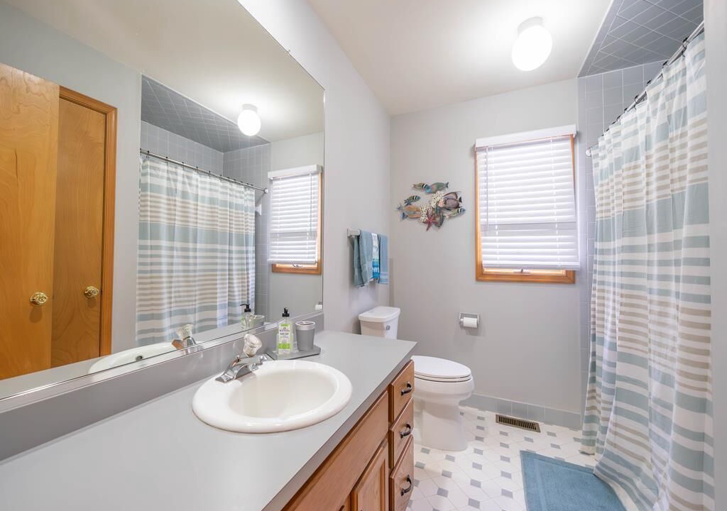 Photo of Bathroom in Avalon