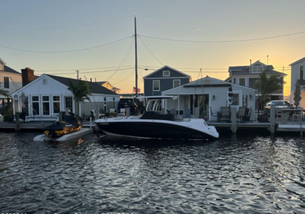 Photo of Outdoor in Ocean Beach III
