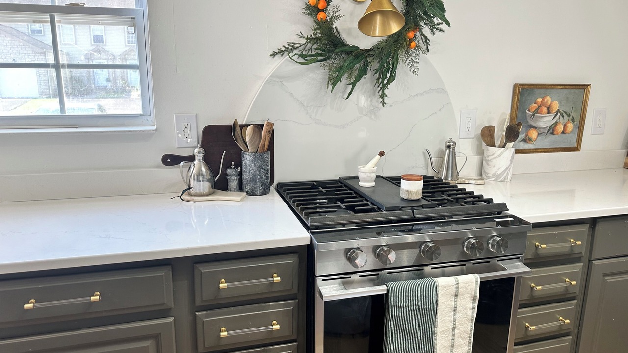 Photo of Kitchen in Summit Station
