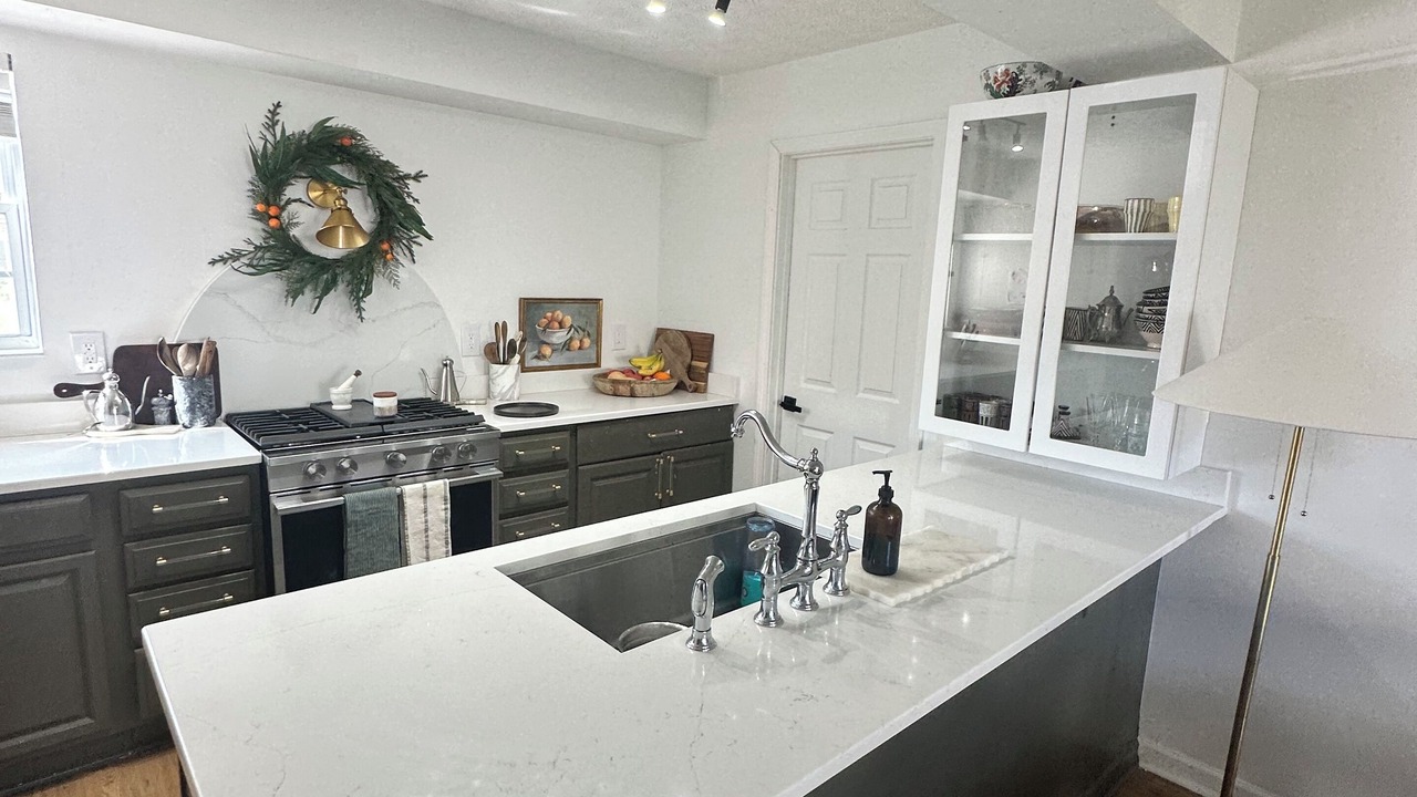 Photo of Kitchen in Summit Station