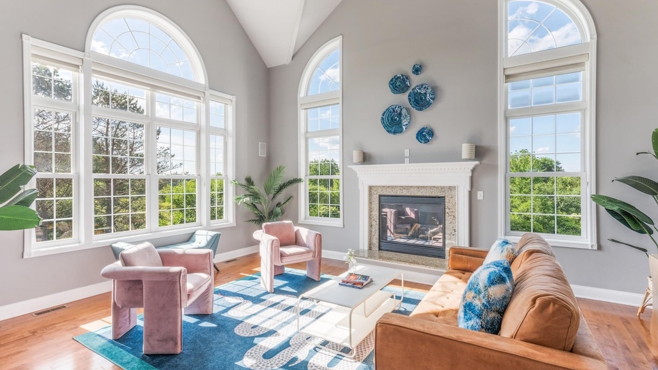 Photo of Livingroom in Pleasant Valley