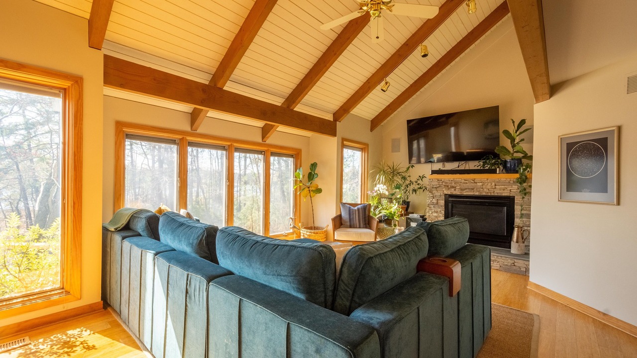 Photo of Livingroom in Selby-on-the-Bay