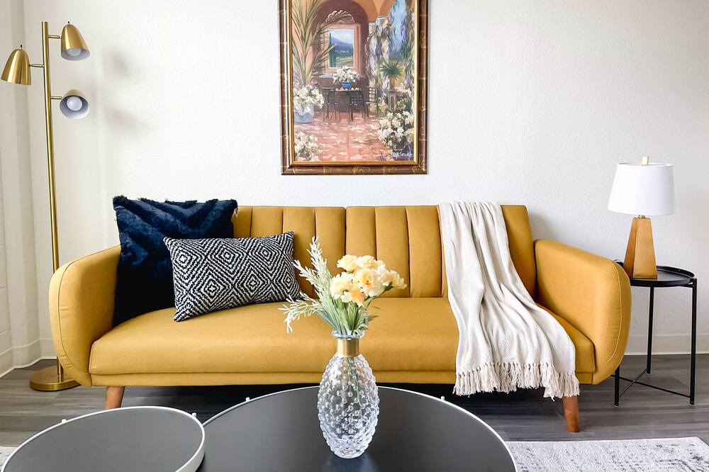 Photo of Livingroom in Corryville