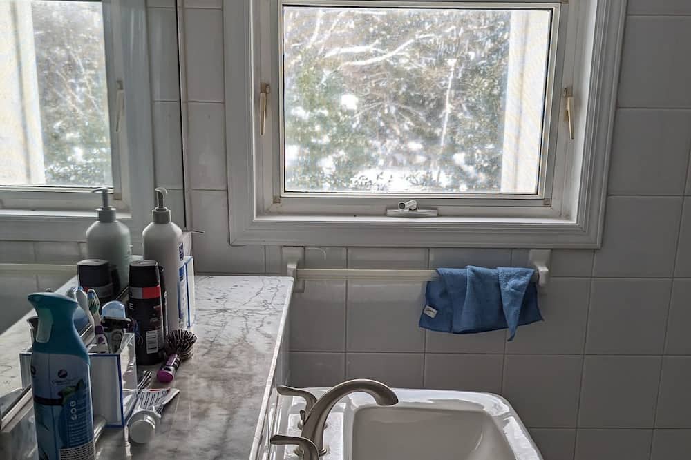 Photo of Bathroom in Piermont