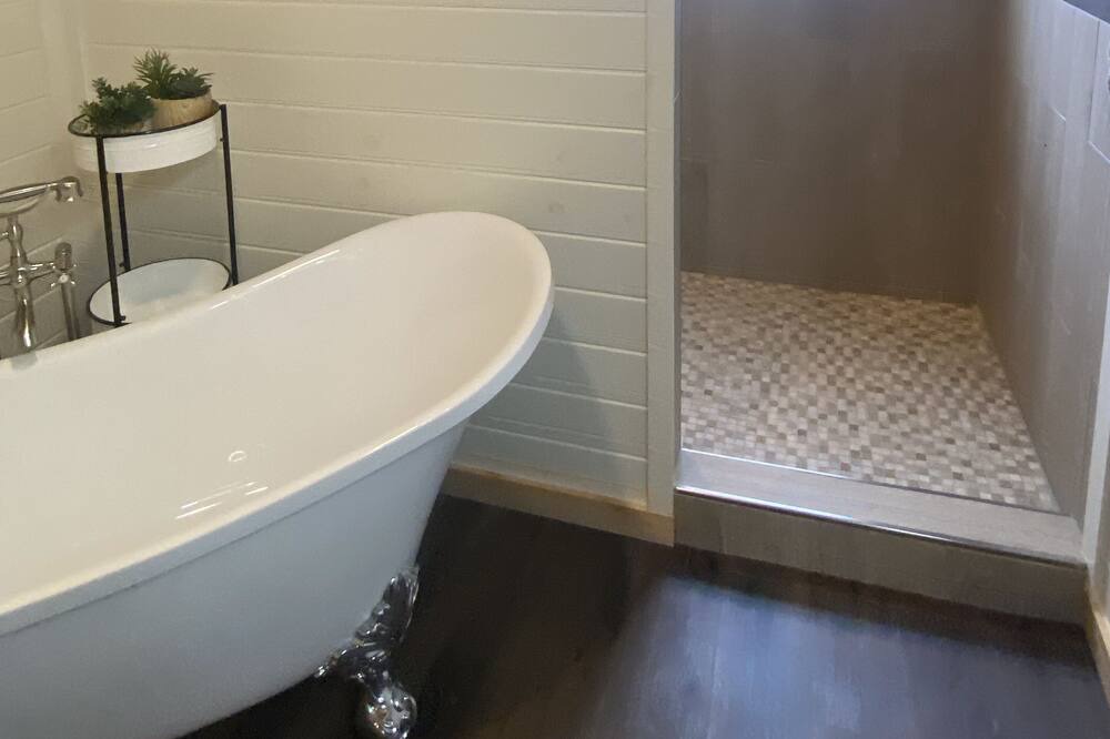 Photo of Bathroom in Jamestown