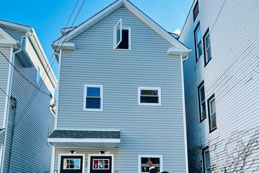Photo of Outdoor in Newark