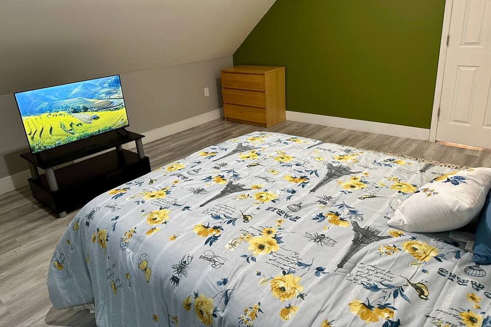 Photo of Bedroom in Newark