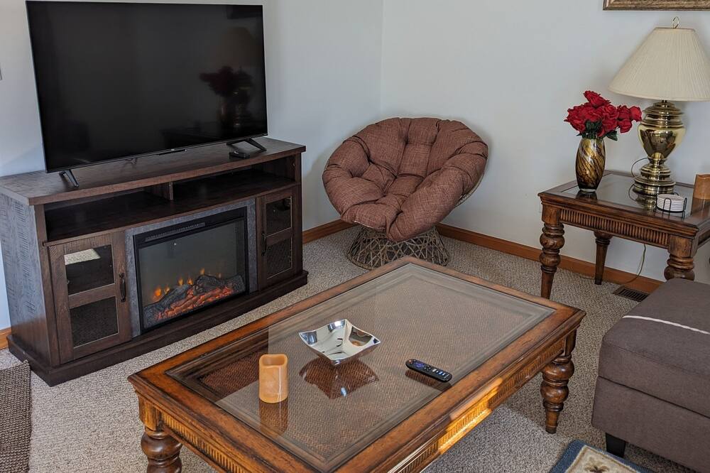 Photo of Livingroom in Harborcreek