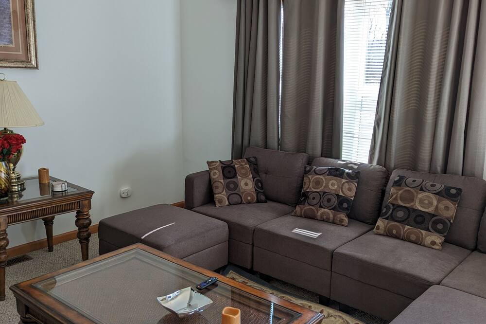 Photo of Livingroom in Harborcreek