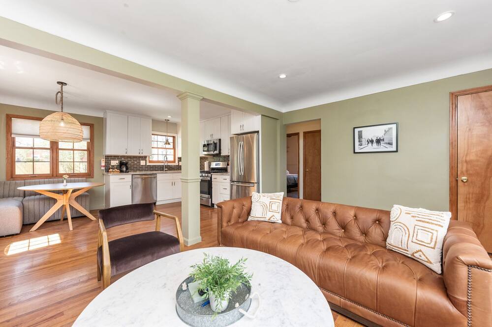 Photo of Livingroom in Mount Washington