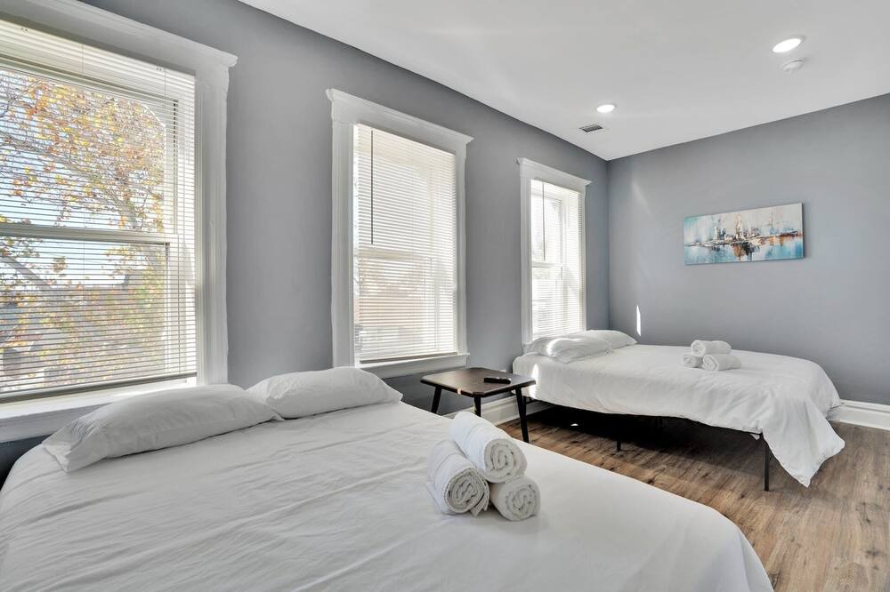 Photo of Bedroom in Roselle Park