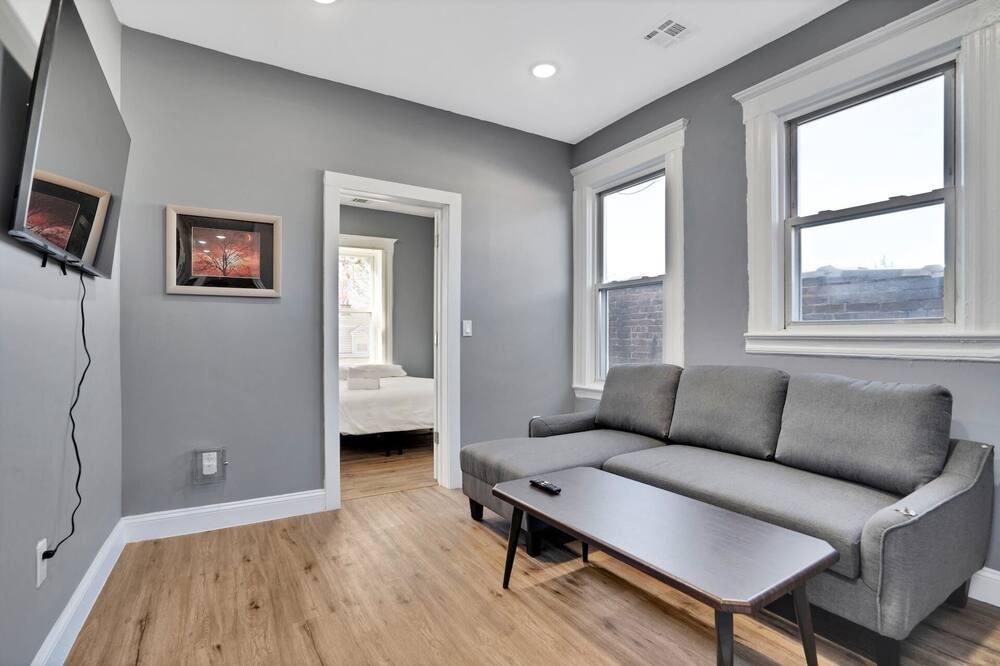 Photo of Livingroom in Roselle Park