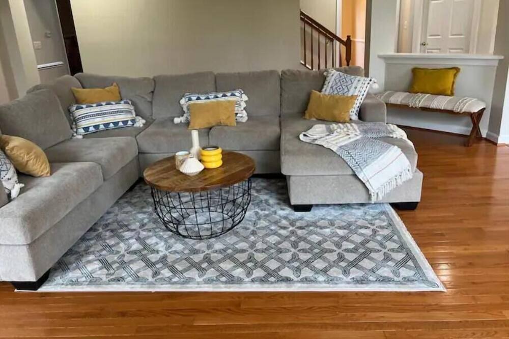 Photo of Livingroom in Bowie