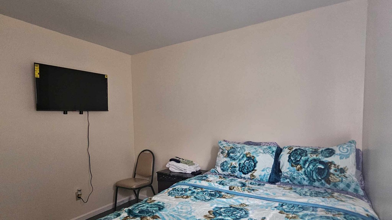 Photo of Bedroom in Newark