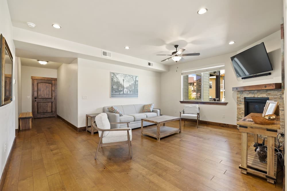 Photo of Livingroom in Snowbird