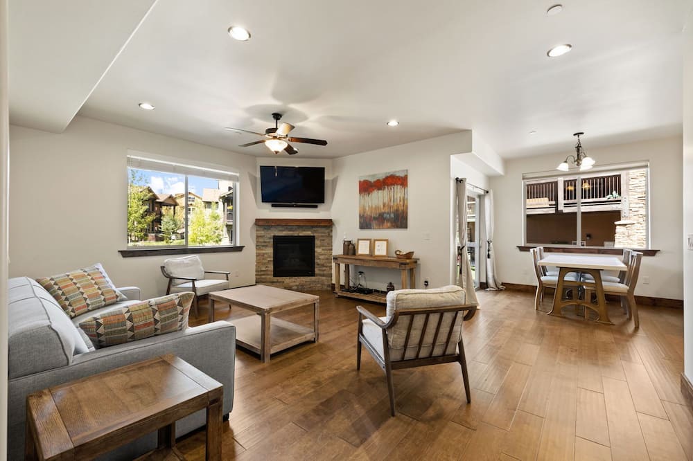 Photo of Livingroom in Snowbird