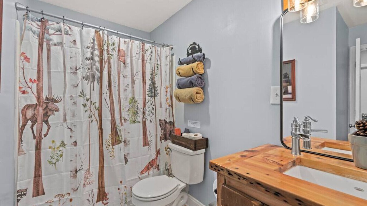 Photo of Bathroom in Luray