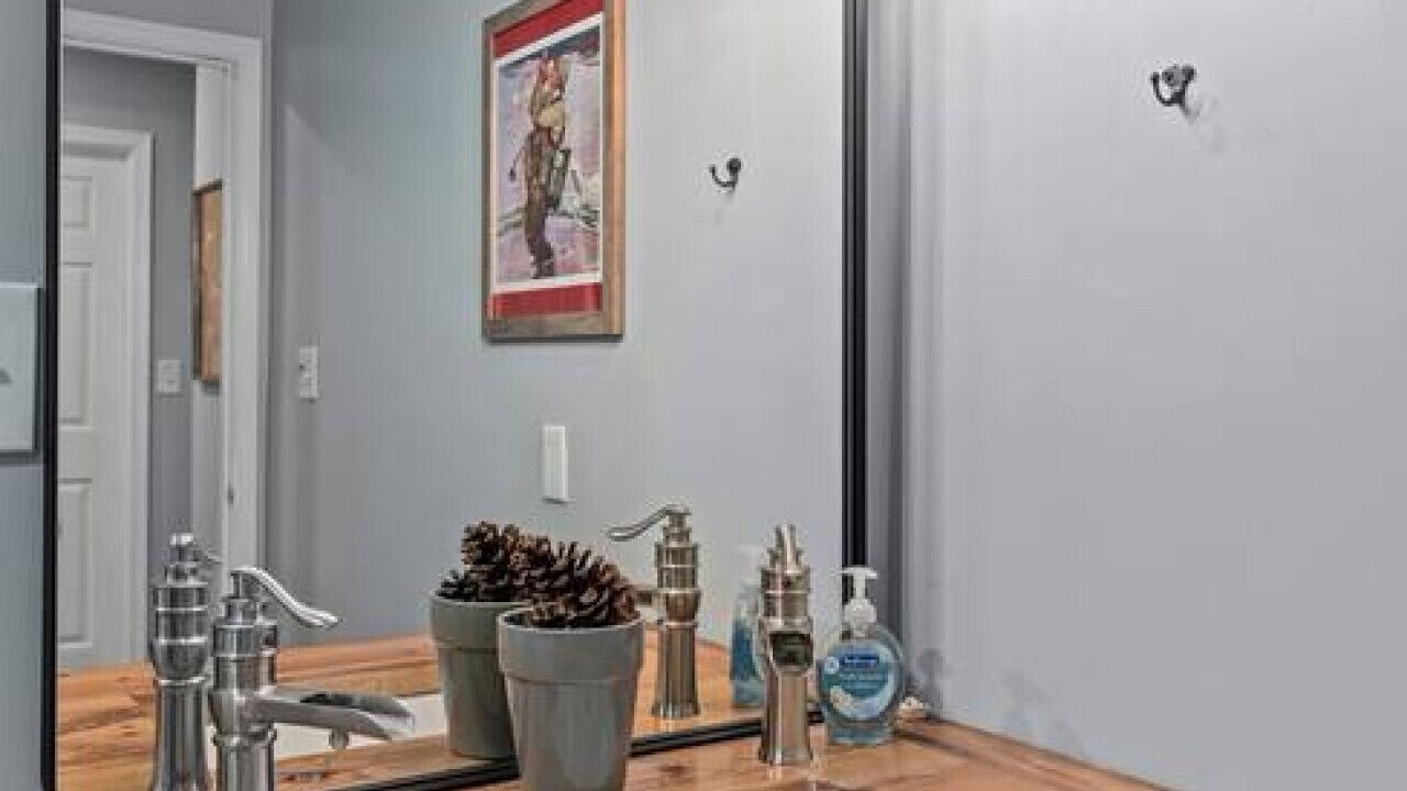 Photo of Bathroom in Luray
