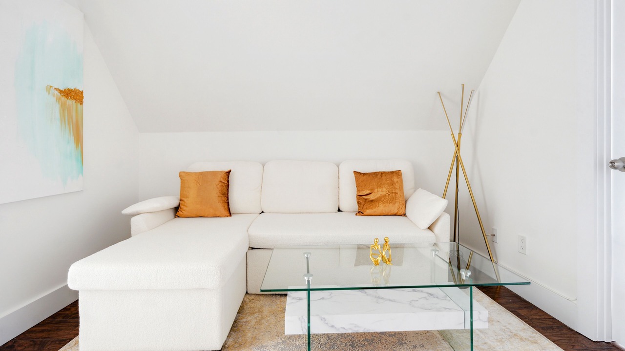 Photo of Livingroom in Southeast Yonkers