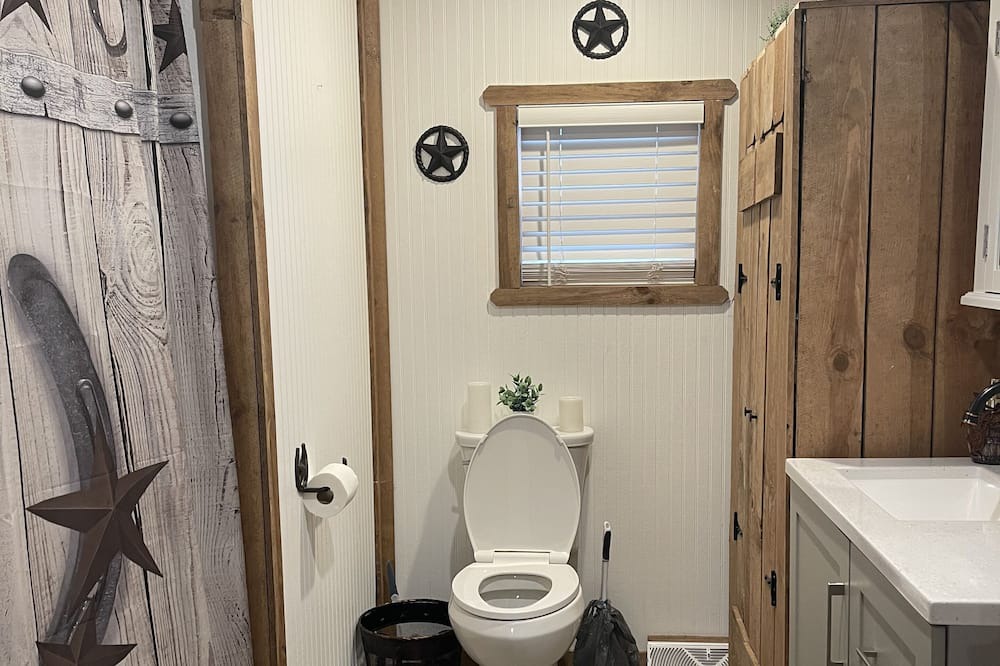 Photo of Bathroom in Avella