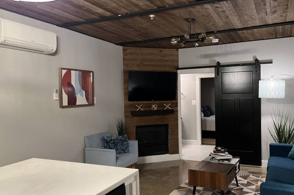 Photo of Livingroom in Federal Hill