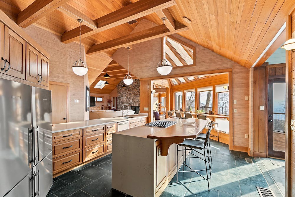 Photo of Kitchen in Roseland