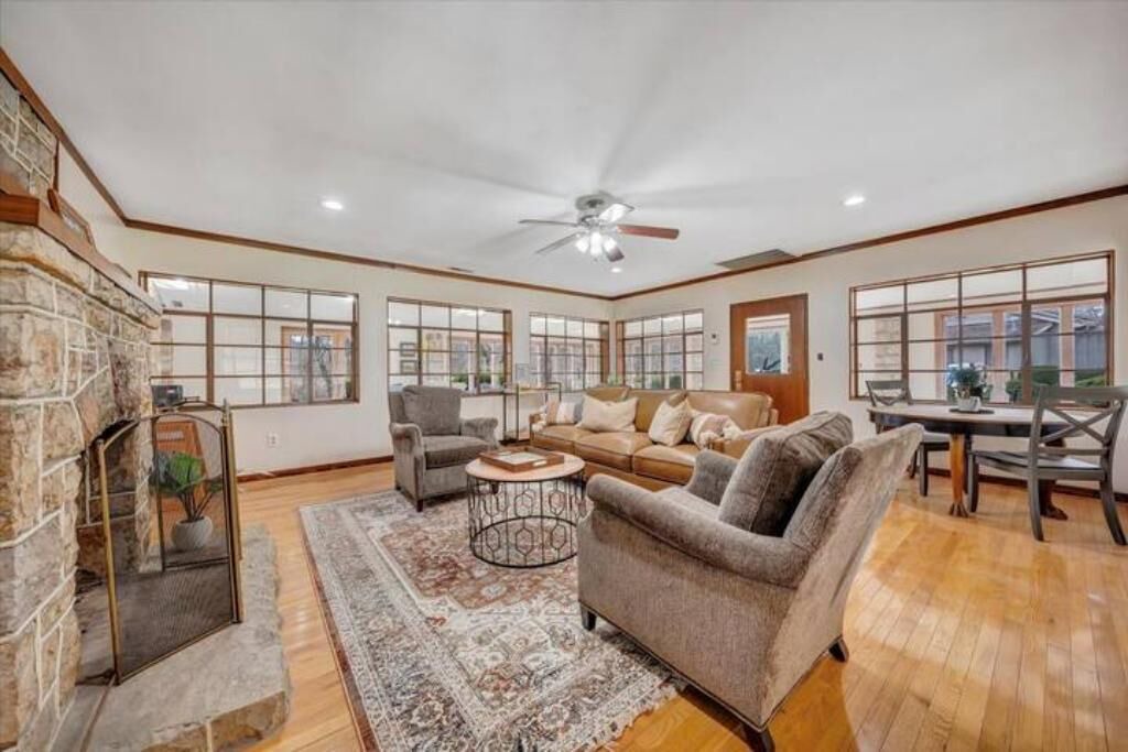 Photo of Livingroom in Craig Creek